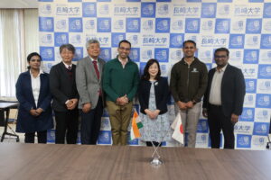 インドのヴェロア工科大学（VIT）とインドラプラスタ情報技術大学デリー校（IIIT-D）からのゲストが伊東理事を表敬訪問