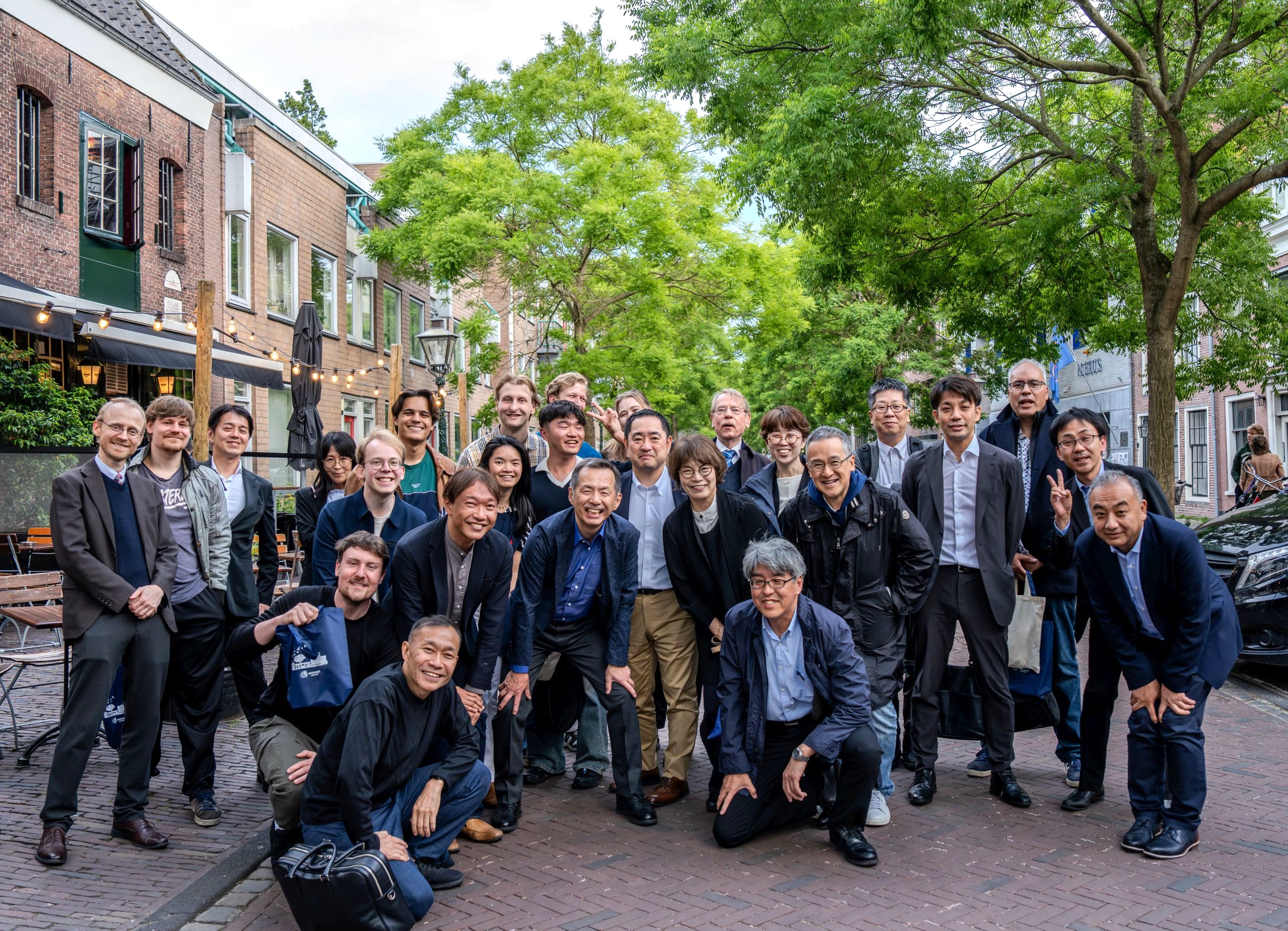 永安学長らがオランダ・ライデンで元留学生との交流会に参加